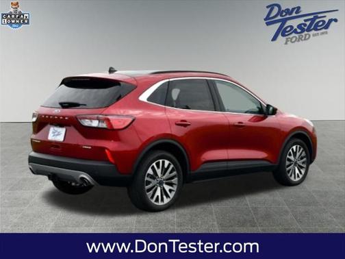 2022 Ford Escape Titanium