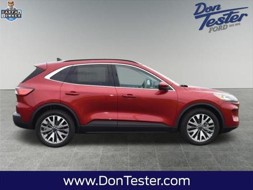 2022 Ford Escape Titanium