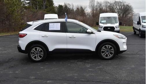 2022 Ford Escape SEL