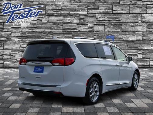 Bright White Clearcoat 2018 Chrysler Pacifica TOURING L PLUS