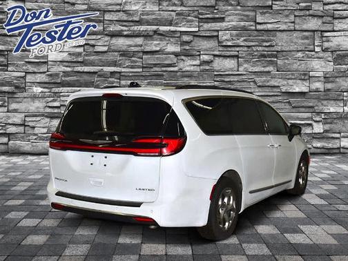 2023 Chrysler Pacifica LIMITED