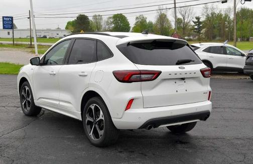 STAR WHITE METALLIC TRI-COA 2023 Ford Escape ST-LINE ELITE