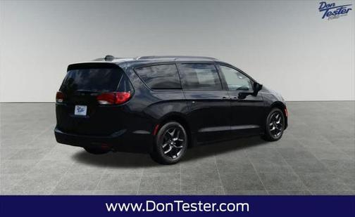 2019 Chrysler Pacifica Touring-L Plus