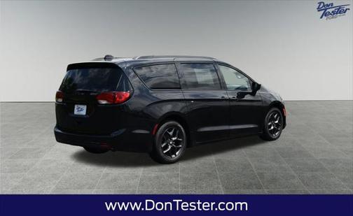 2019 Chrysler Pacifica Touring-L Plus