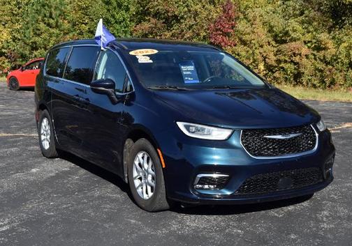 Fathom Blue Pearlcoat 2023 Chrysler Pacifica TOURING L