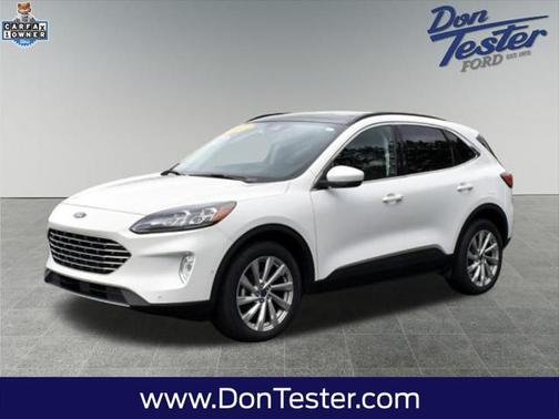 2022 Ford Escape Titanium