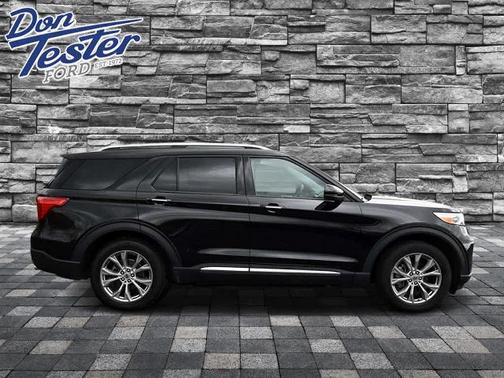 AGATE BLACK METALLIC 2021 Ford Explorer LIMITED