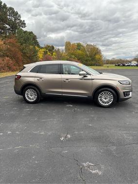 2019 Lincoln Nautilus Standard