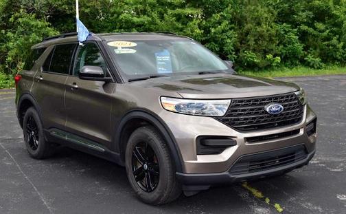 STONE GRAY METALLIC 2021 Ford Explorer XLT