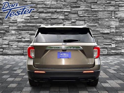 STONE GRAY METALLIC 2021 Ford Explorer XLT