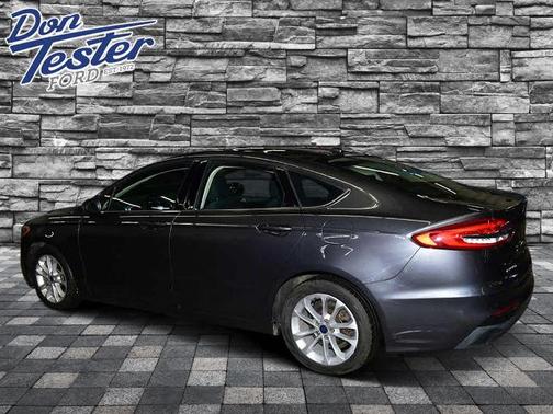 2020 Ford Fusion SE