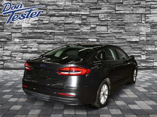 2020 Ford Fusion SE