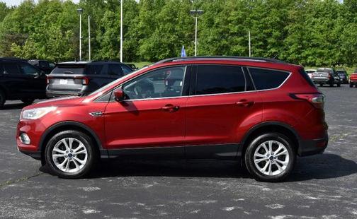 RUBY RED METALLIC TINTED CC 2017 Ford Escape SE