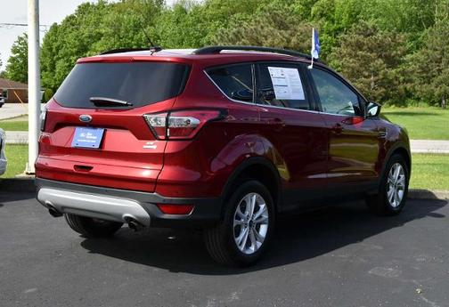 RUBY RED METALLIC TINTED CC 2017 Ford Escape SE