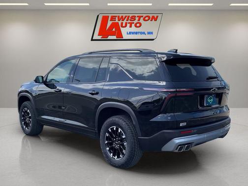 Mosaic Black Metallic 2024 Chevrolet Traverse AWD Z71