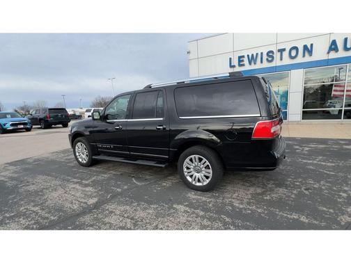 2013 Lincoln Navigator Base