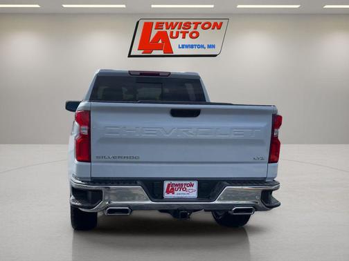 Polar White Tricoat 2026 Chevrolet Silverado 1500 LTZ