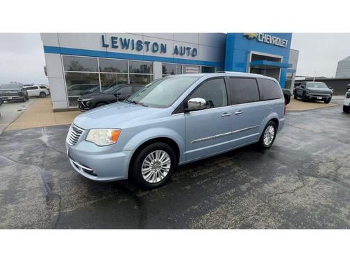 2012 Chrysler Town & Country Limited