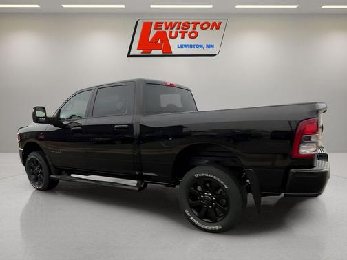 2023 RAM 2500 Big Horn Crew Cab 4x4 6'4' Box