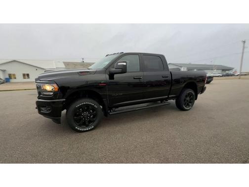 2023 RAM 2500 Big Horn Crew Cab 4x4 6'4' Box