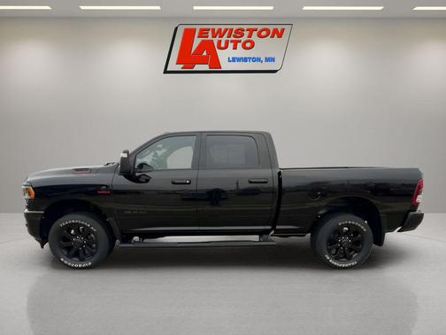2023 RAM 2500 Big Horn Crew Cab 4x4 6'4' Box