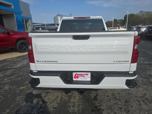2025 Chevrolet Silverado 1500 Custom