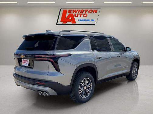 Sterling Gray Metallic 2026 Chevrolet Traverse LT