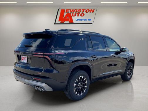 Mosaic Black Metallic 2026 Chevrolet Traverse AWD Z71
