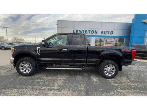 2017 Ford F-350 Lariat