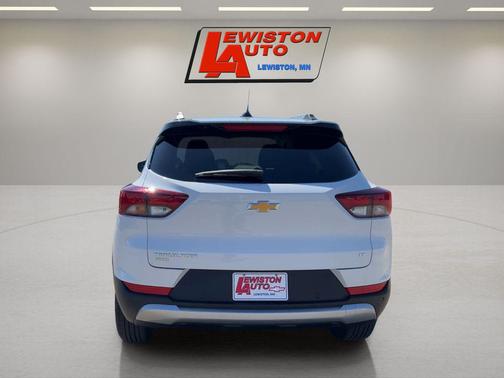 Summit White 2026 Chevrolet Trailblazer LT