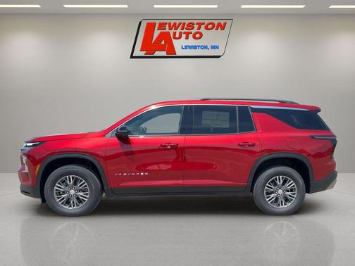 Radiant Red Tintcoat 2026 Chevrolet Traverse LT