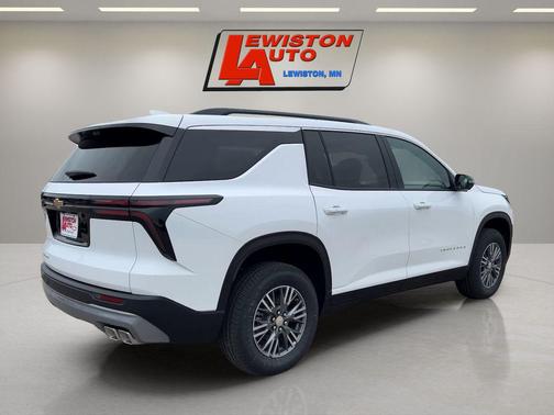 Summit White 2026 Chevrolet Traverse LT