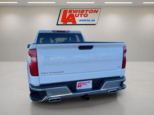 Summit White 2026 Chevrolet Silverado 1500 LT