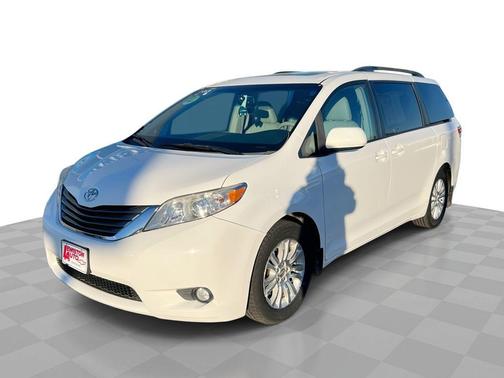 2013 Toyota Sienna XLE
