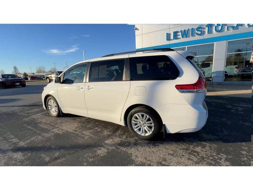 2013 Toyota Sienna XLE