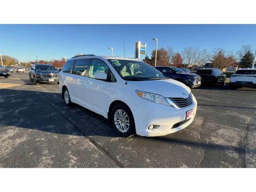 2013 Toyota Sienna XLE