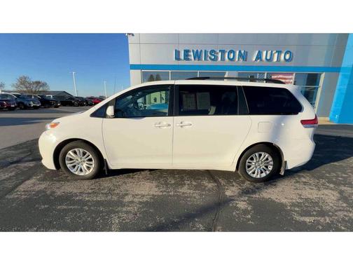 2013 Toyota Sienna XLE