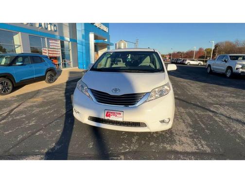 2013 Toyota Sienna XLE