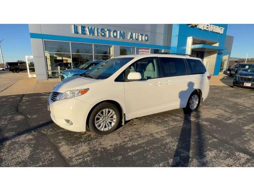 2013 Toyota Sienna XLE
