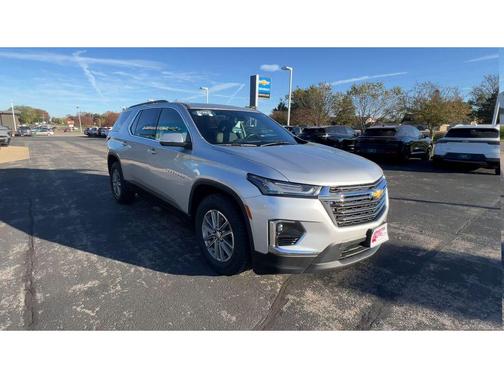2022 Chevrolet Traverse LT Cloth