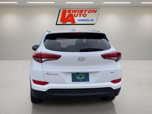 Dazzling White 2018 Hyundai TUCSON SEL