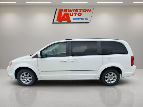 2010 Chrysler Town & Country Touring