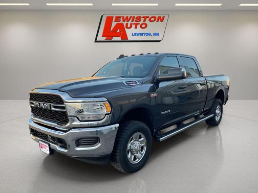 2022 RAM 2500 Tradesman Crew Cab 4x4 6'4' Box