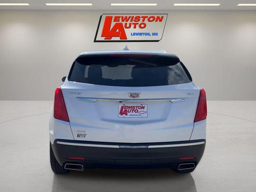 Crystal White Tricoat 2017 Cadillac XT5 Luxury