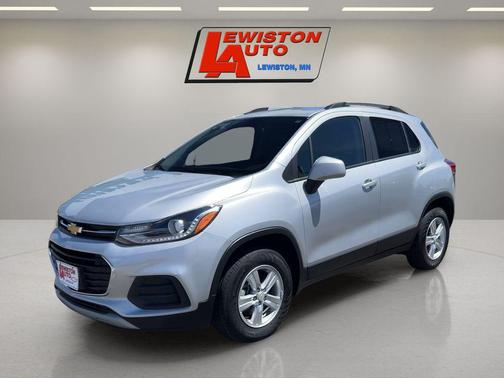 Silver Ice Metallic 2022 Chevrolet Trax LT