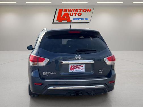 2015 Nissan Pathfinder SV