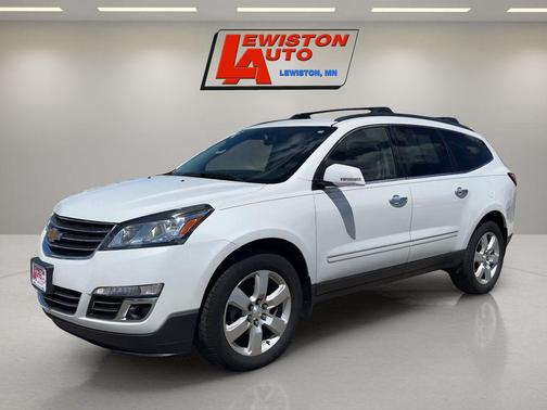 Iridescent Pearl Tricoat 2017 Chevrolet Traverse Premier