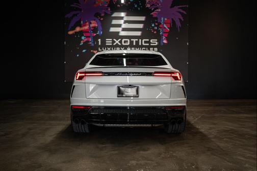 2022 Lamborghini Urus SUV
