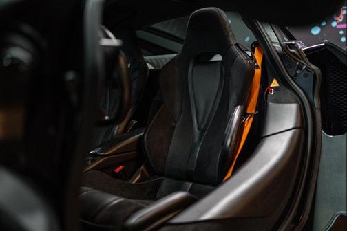 2018 McLaren 720S Base