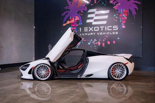 2019 McLaren 720S Base
